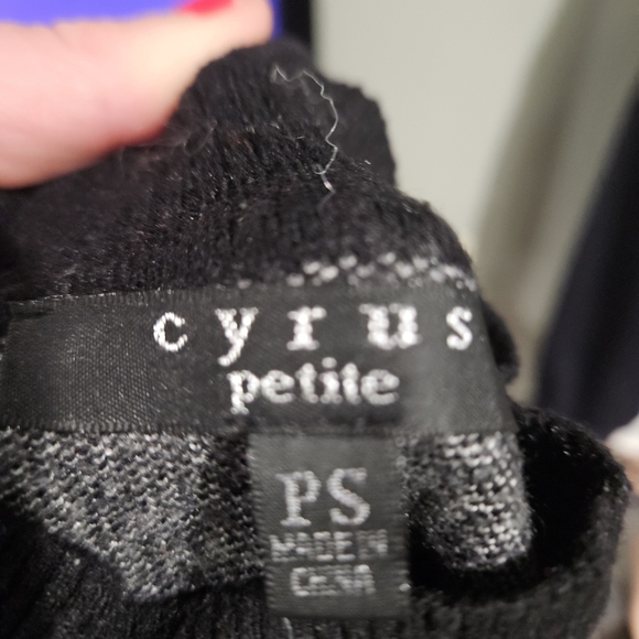 CYRUS Black & White Geometric Knit Mock Neck Sweater | Petite Small - Picture 3 of 14